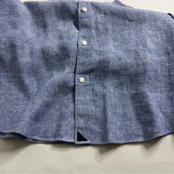 Untuckit Linen Shirt Size Large Heather Blue Classic Fit wrinkle Resistant - Picture 9 of 9